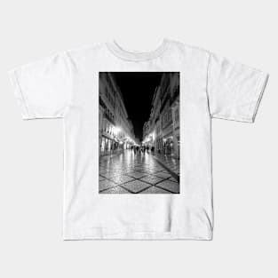 Strolling in Coimbra at Night - BW Kids T-Shirt